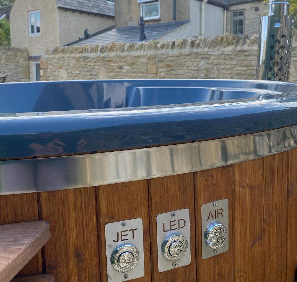 Luxury Cotswold Cottage With Hot Tub In Stow On The Wold! Exterior foto